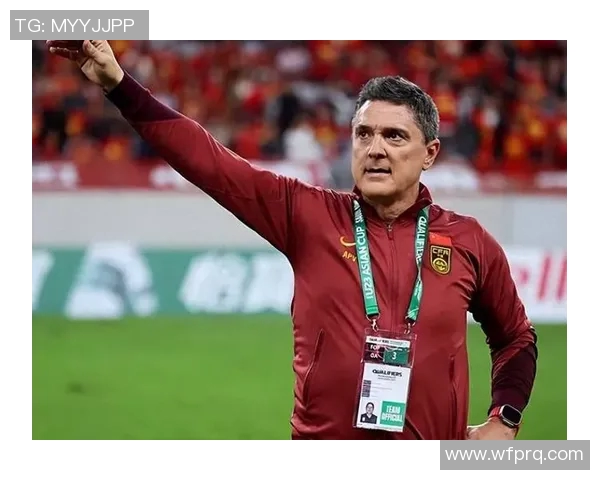 阮庭北精准助攻展现团队合作精神助力队友实现精彩进球 阮庭北精准助攻展现团队合作精神助力队友实现精彩进球